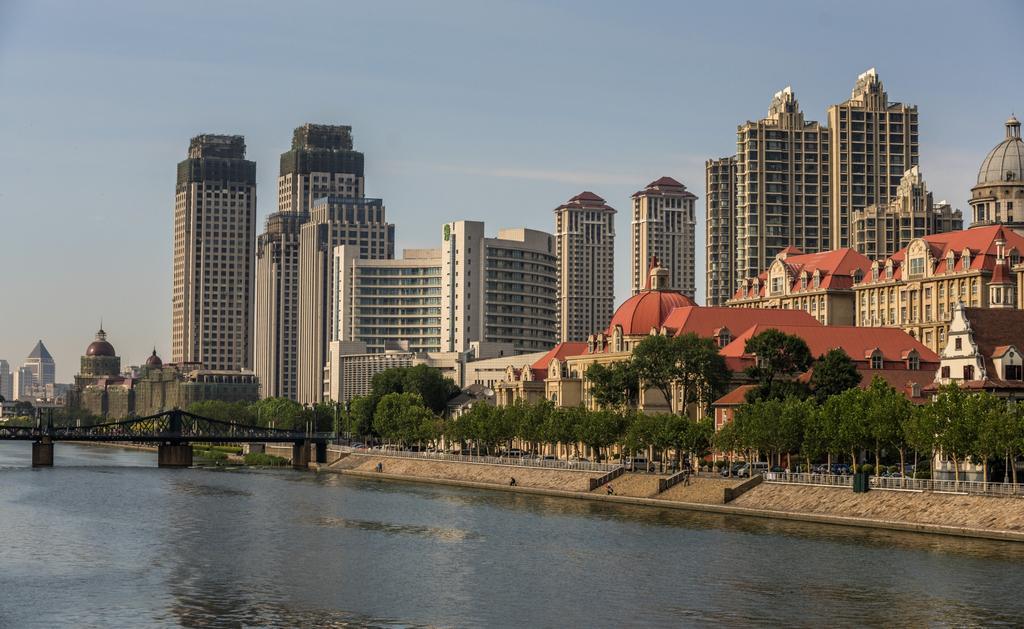 Four Seasons Hotel Tianjin Exterior photo